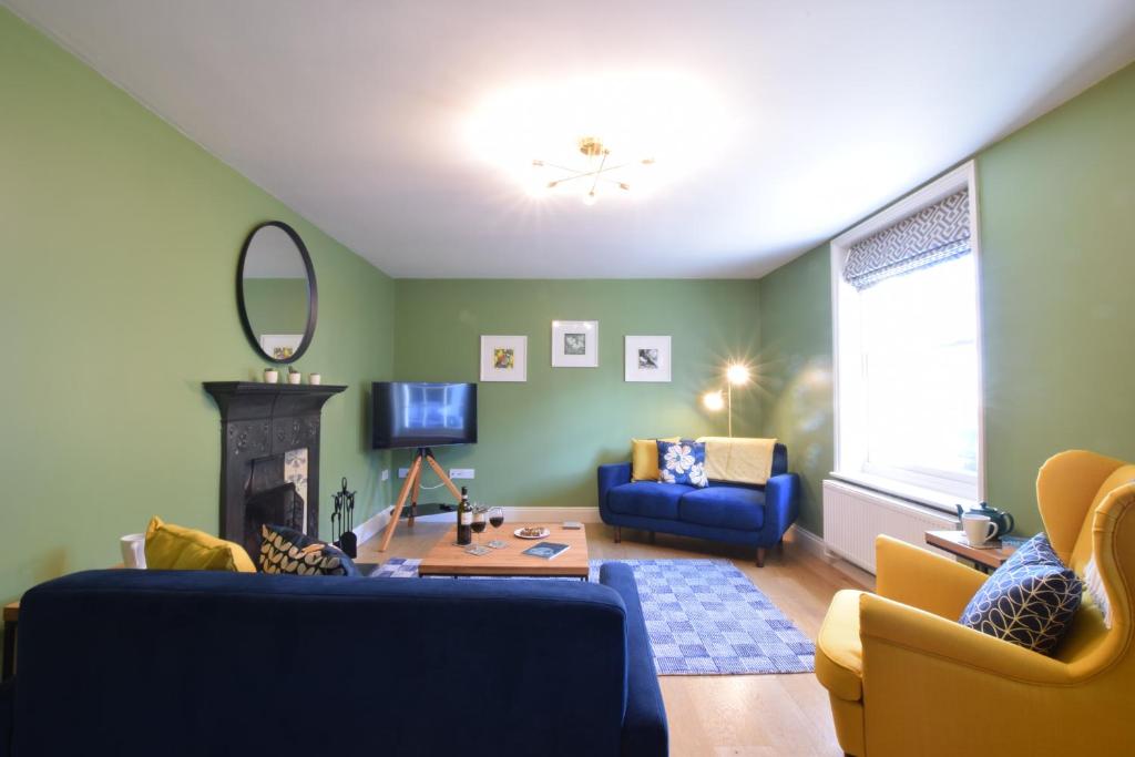 11 Crabbe Street, Aldeburgh 5