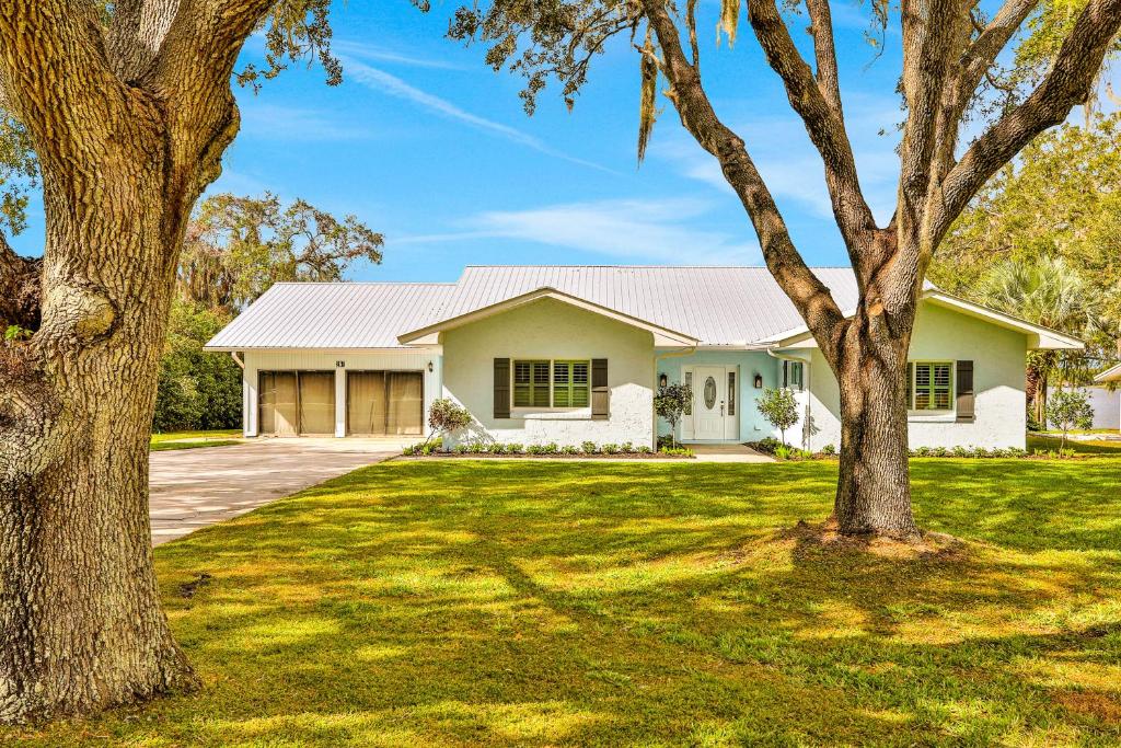 Aed väljaspool majutusasutust June-in-Winter Jubilee