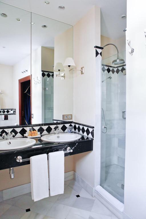 Hotel Ateneo Sevilla - 10