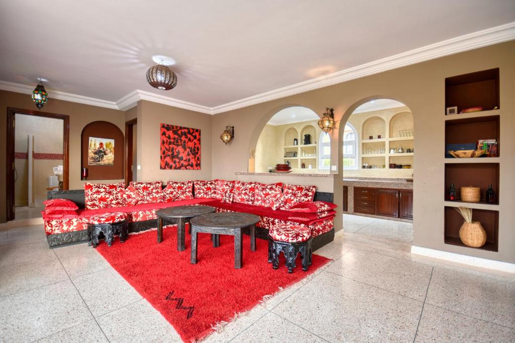 Lilac Villa luxe Mirleft 8 or 9 PX