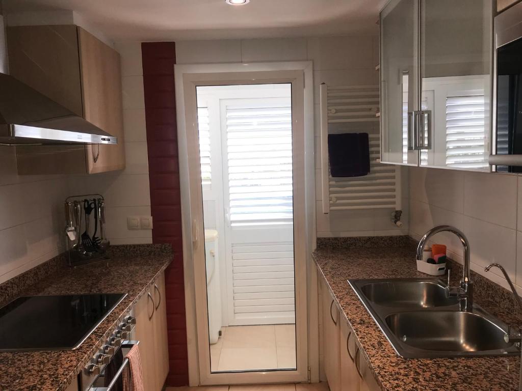 Kuchyňa alebo kuchynka v ubytovaní Apartament Catalunya, céntrico y con Parking