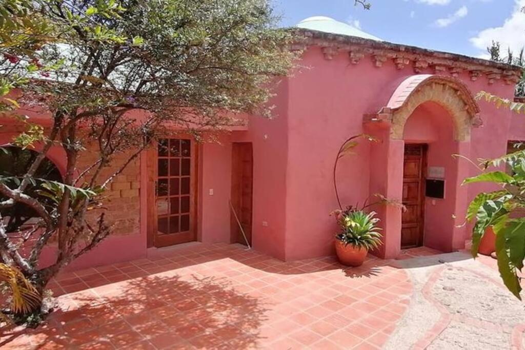 Casa unica agradable de campo con boveda