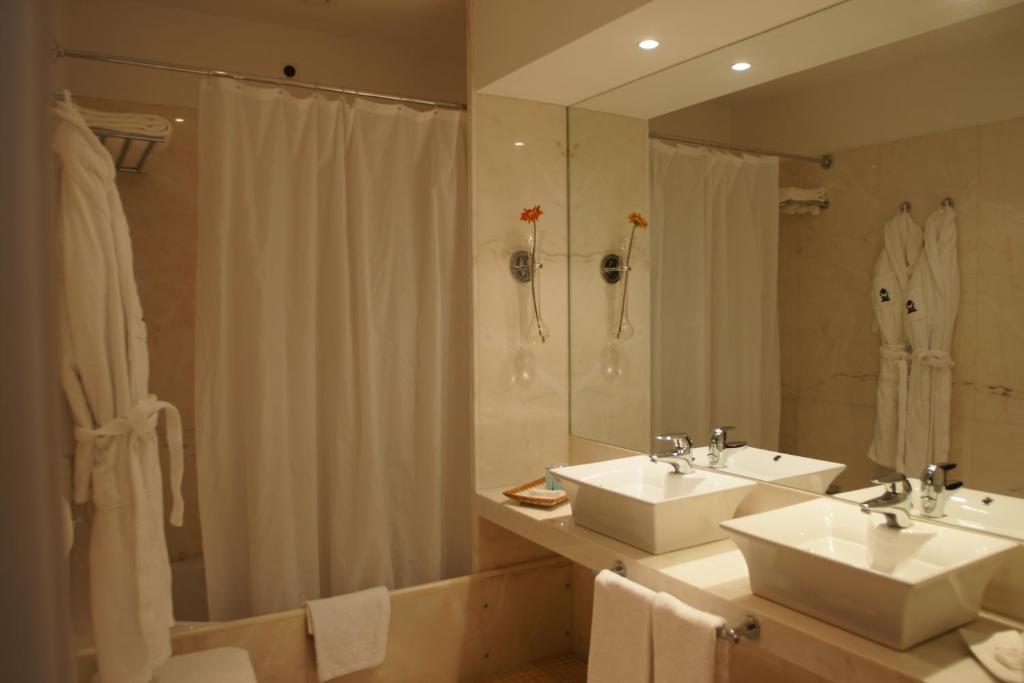 Een badkamer bij Pousada Convento de Tavira