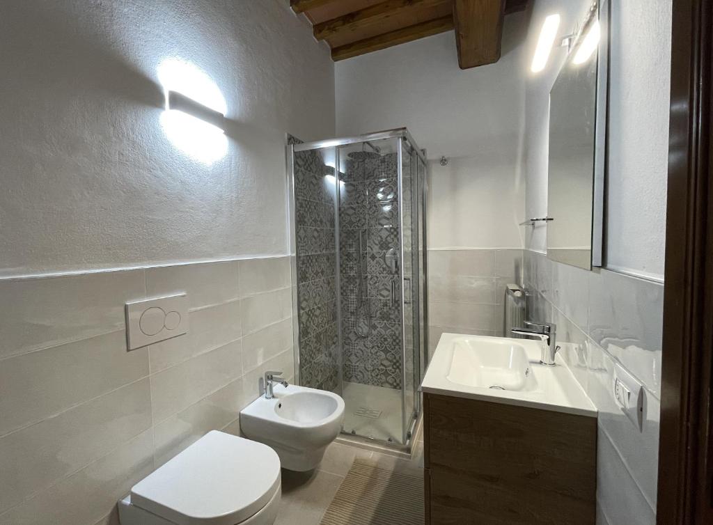 Zdjęcie z galerii obiektu Appartamento in Villa storica con parco e piscina w mieście Montelupo Fiorentino
