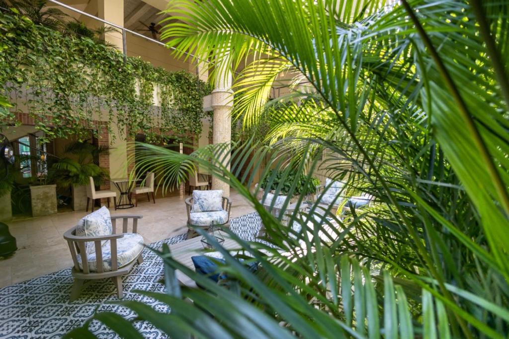 room-in-guest-room-cc-6-room-in-getsemani-with-breakfast-and-pool