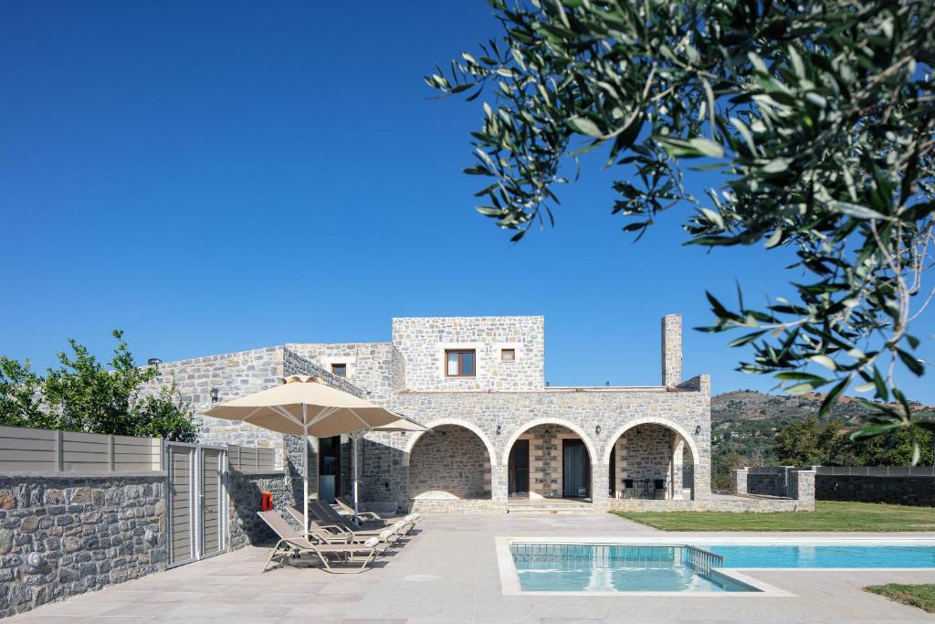 Zdjęcie z galerii obiektu Ampelonas Villas, nature-inspired retreats! w mieście Koxaré