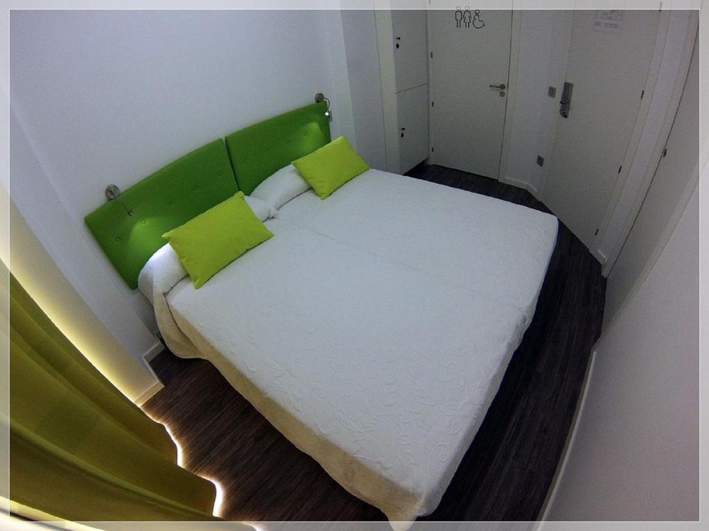 Chameleon Youth Hostel Alicante, Alicante – Bijgewerkte ...