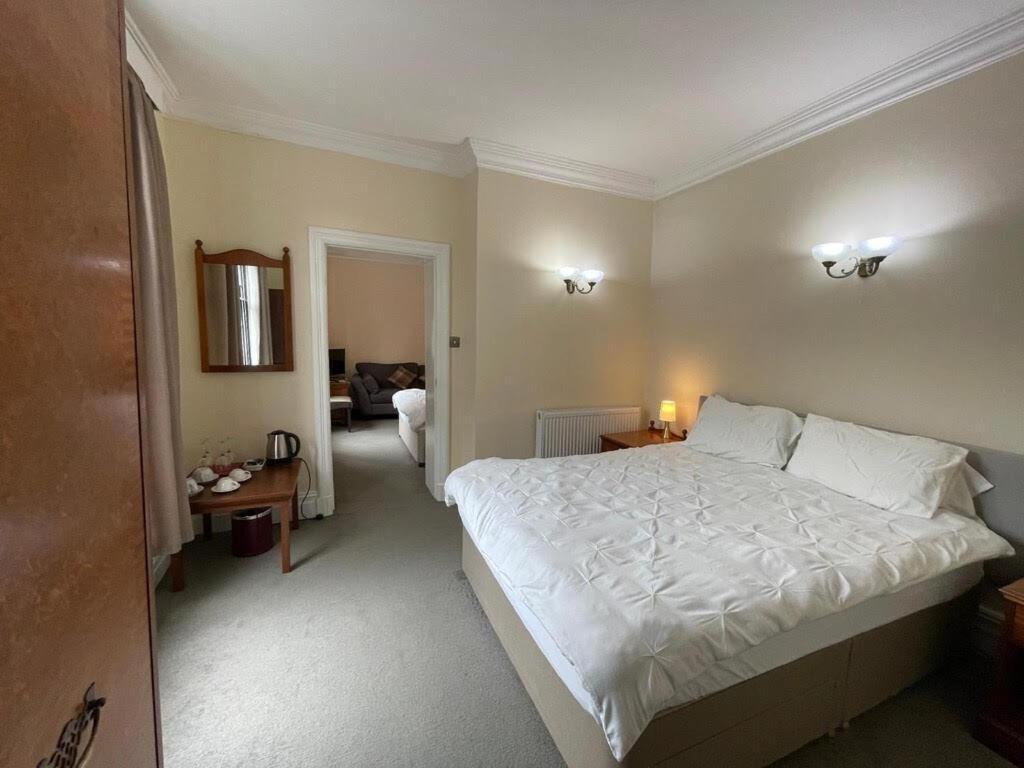 Milverton Hotel - Chambre Quadruple Premium