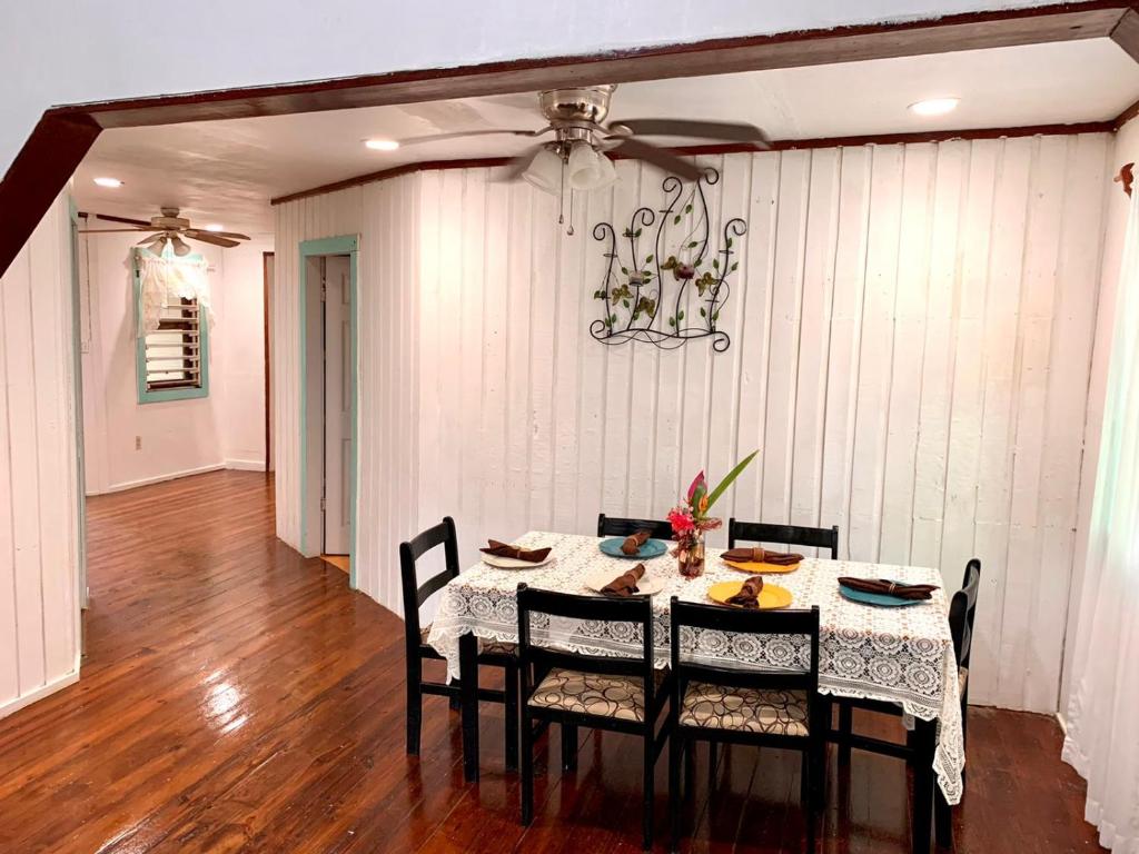 Apartment Sherry’s Cabins, Roatan, Honduras