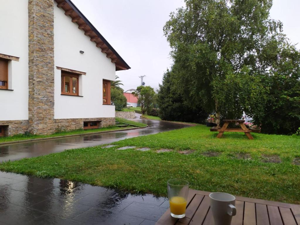 Zahrada ubytování Apartamentos y Casa La Paredana, agroturismo