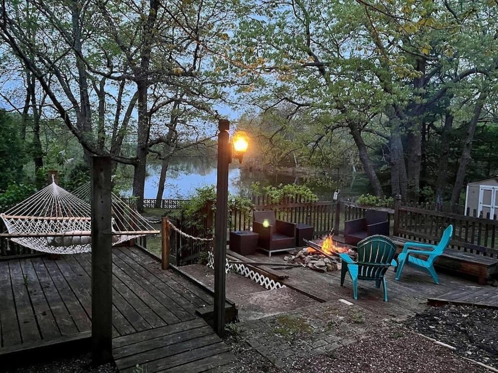 NEW Listing: LAKEFRONT Home w/ Dock, Theater Room, Firepit. Near Mystic, Casinos