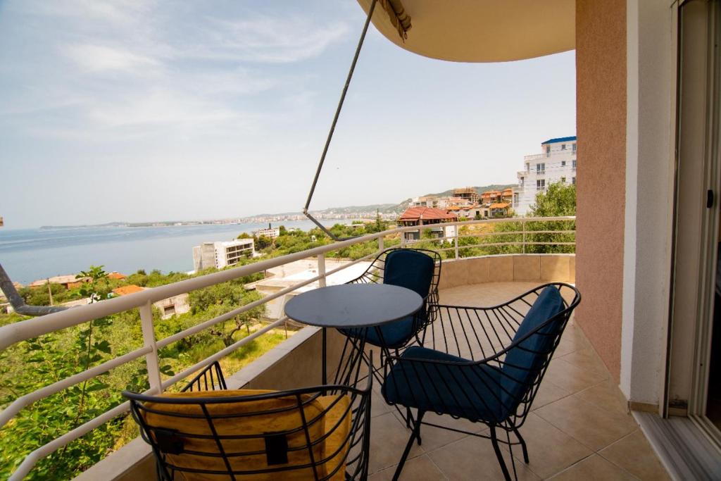 Villa Amantia Vlore- Sea View Apartments - Image 4