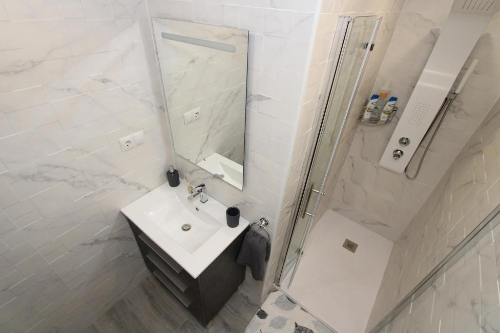 Koupelna v ubytování San Rafael Apartment Los Boliches