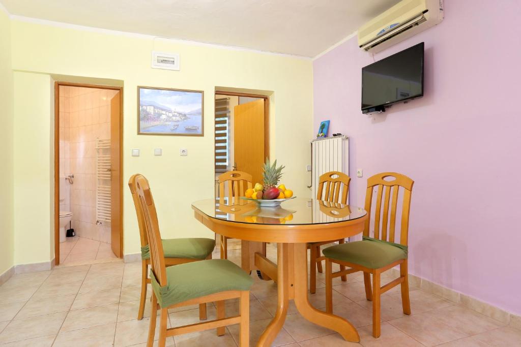 Televízia a/alebo spoločenská miestnosť v ubytovaní Apartment Marina 5953b