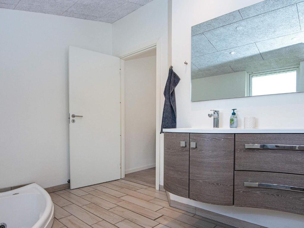 Koupelna v ubytování Luxury Spa Retreat in Arrild - By Traum Ferienwohnungen