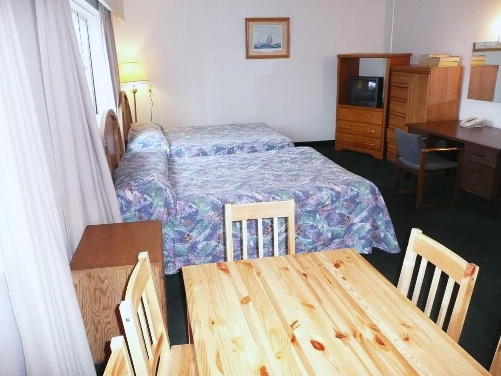 English Bay Hotel - Resim 28