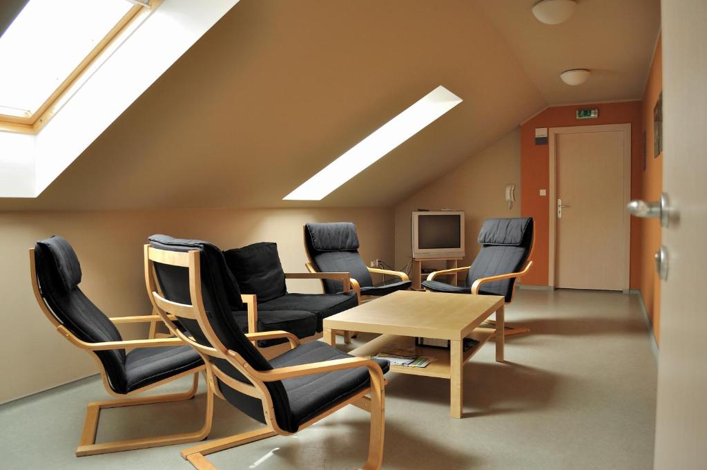 Posezení v ubytování Hostel Lípa - Továrna
