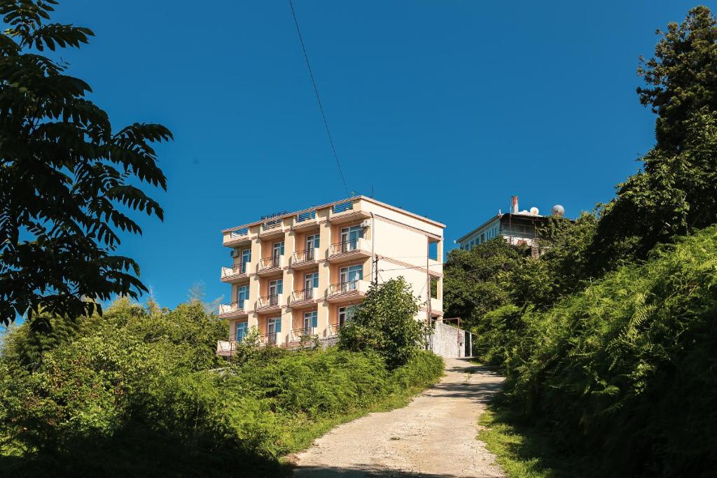 Edifici on està situat la fonda
