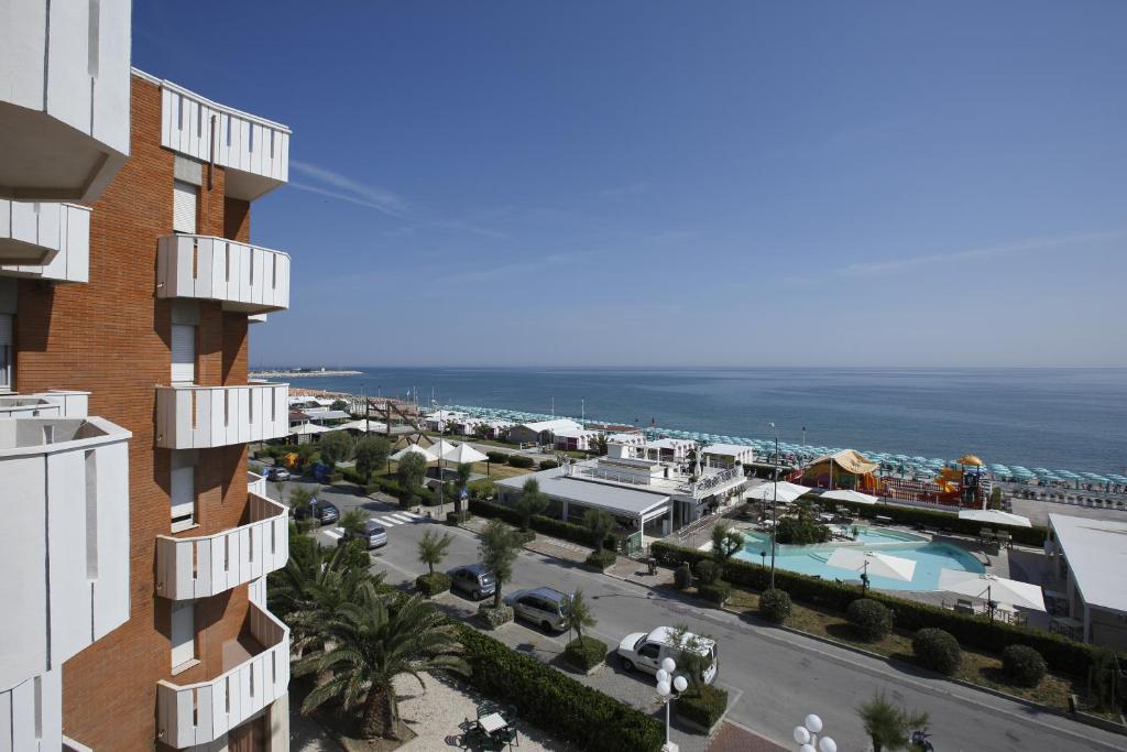 Nespecifikovaný výhled na moře nebo výhled na moře při pohledu z hotelu