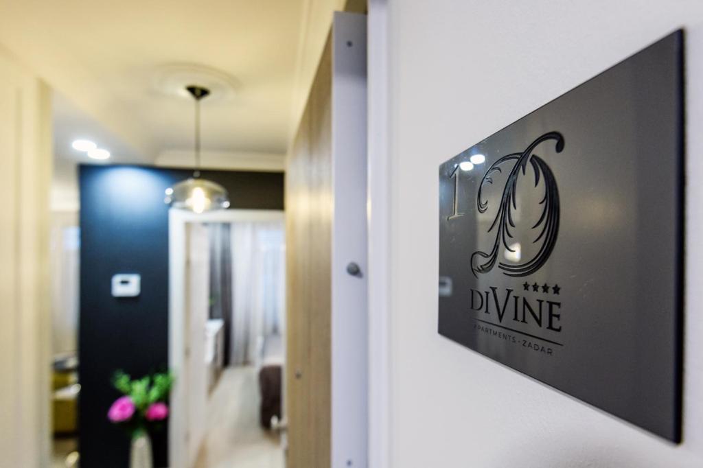 DiVine Luxury Apartment Blue - 9