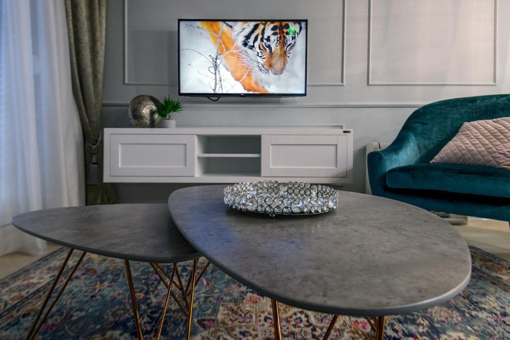 DiVine Luxury Apartment Blue - 11