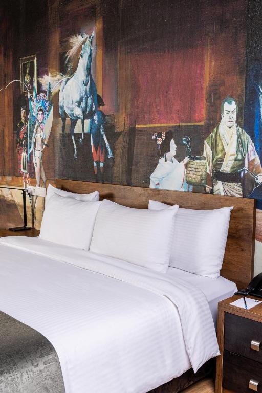 Theory Hotel - Executive Suite