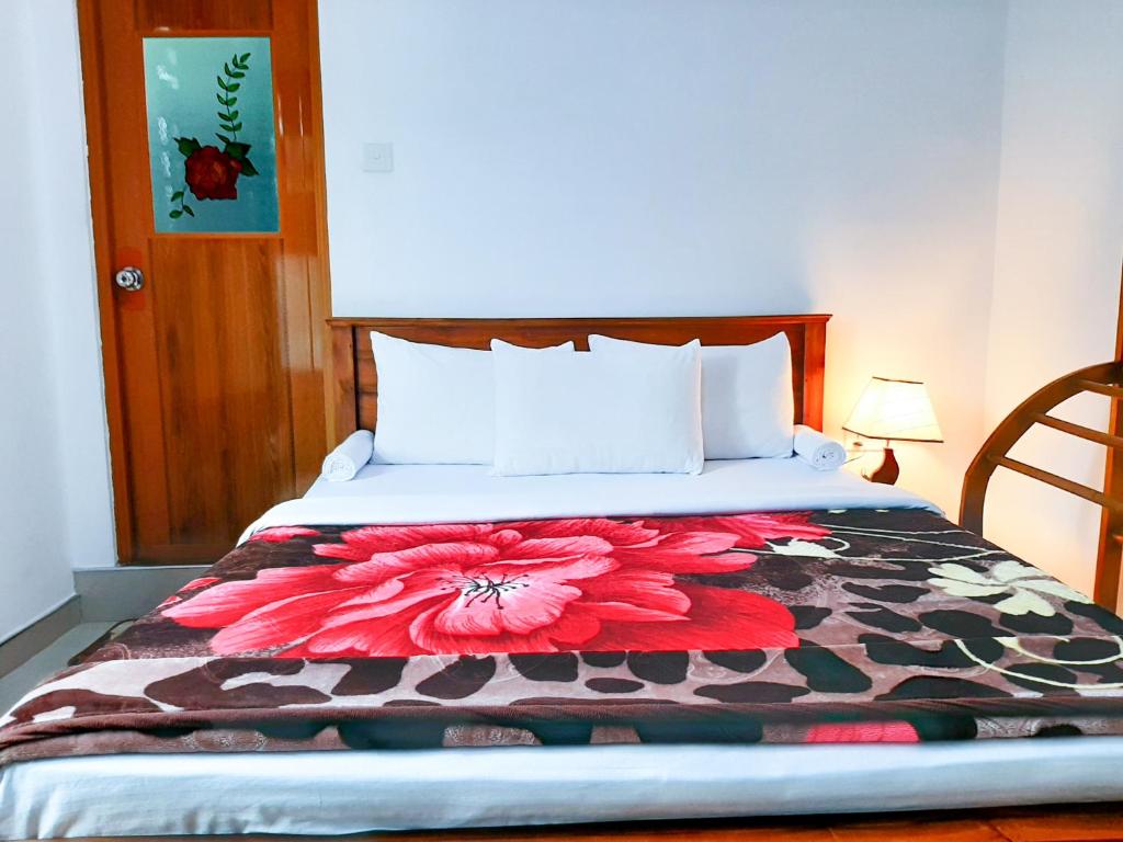 Heaven Hills Guest House - Double Room With Balcony
