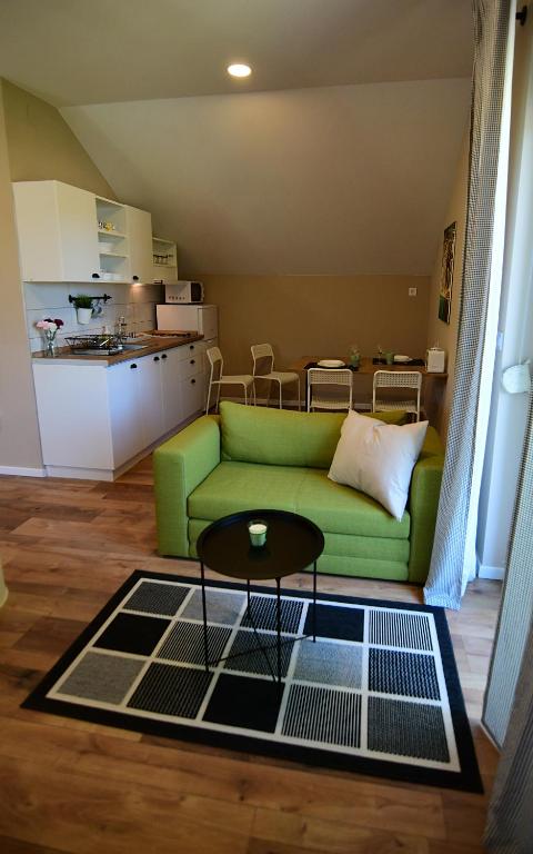 Kuchyňa alebo kuchynka v ubytovaní Apartmani Zagi
