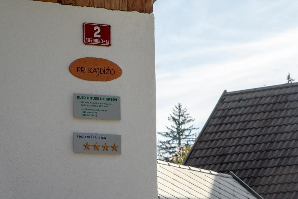 Certifikát, hodnocení, plakát nebo jiný dokument vystavený v ubytování Bled House Of Green