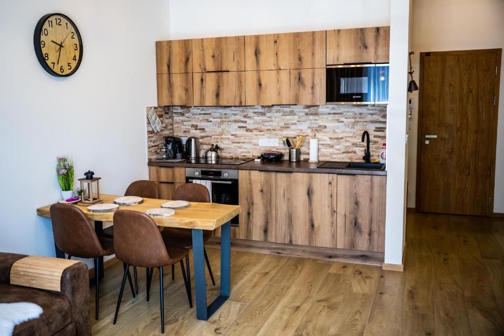 Kuchyň nebo kuchyňský kout v ubytování Wellness & Spa Pila Kvilda AP 2 01 a AP 3 07