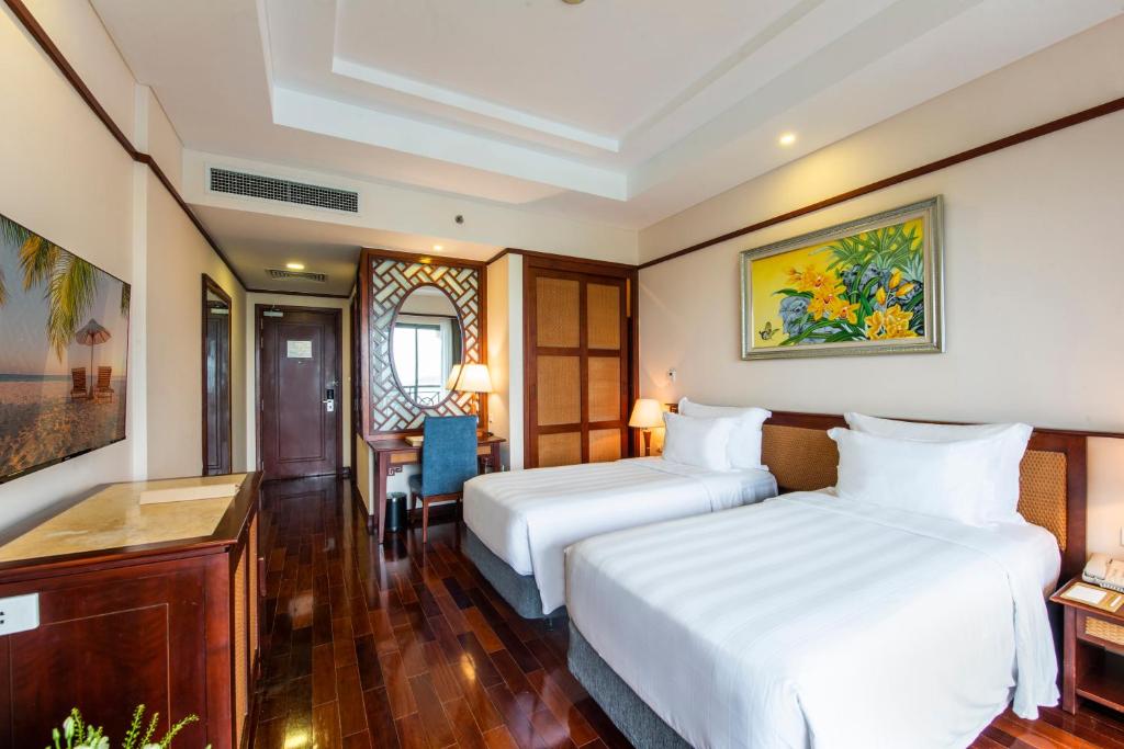 Phòng Grand Deluxe 2 Giường Đơn Nhìn Ra Biển - Vé Vào Công Viên Giải Trí VinWonders