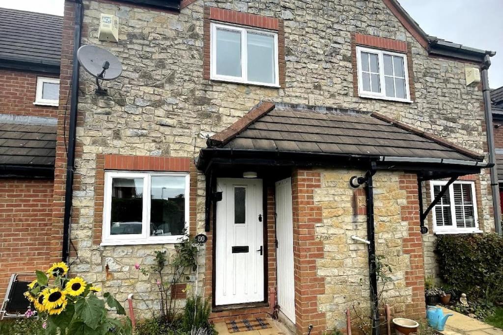 Adorable House with Garden & Parking Brimsham Yate, Yate (updated