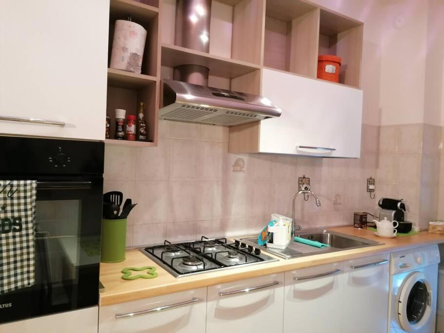 Kuchnia lub aneks kuchenny w obiekcie A casa di Fabio