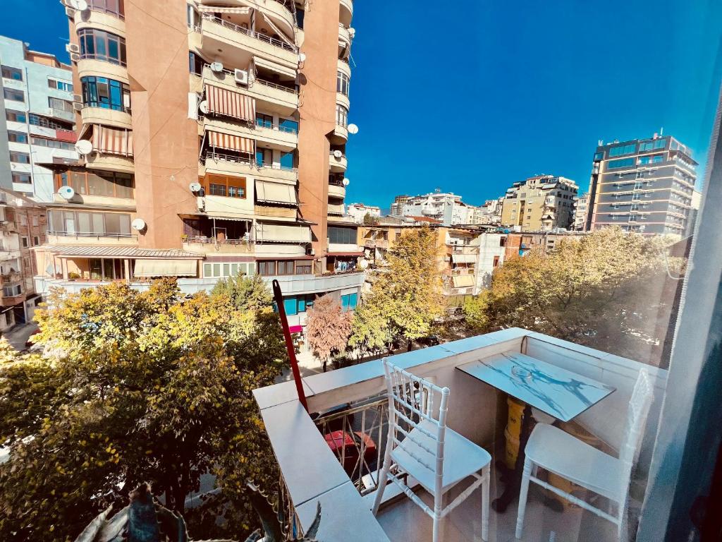 Leo's Apartments Tirana City View - Image 6