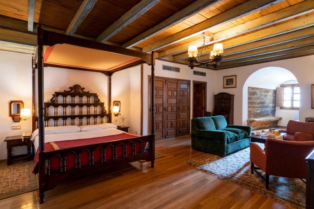 A seating area at Parador de Vilalba