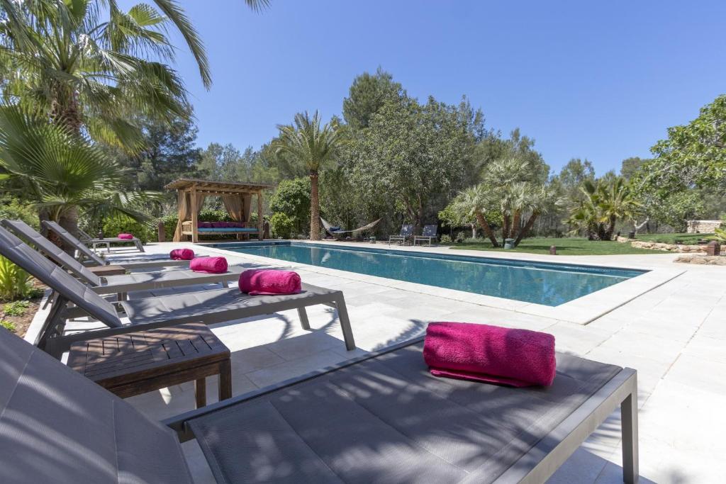 Delightful Restored Ibizan Finca 4 Bedrooms Finca Bonito ...