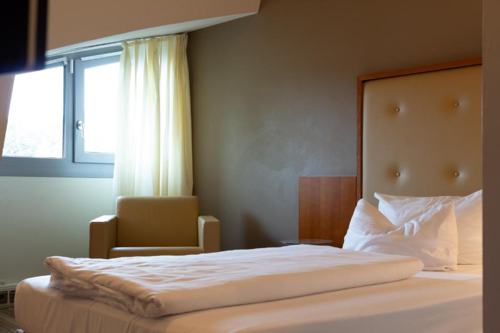 Hotel Am Blauen Wunder - Resim 18