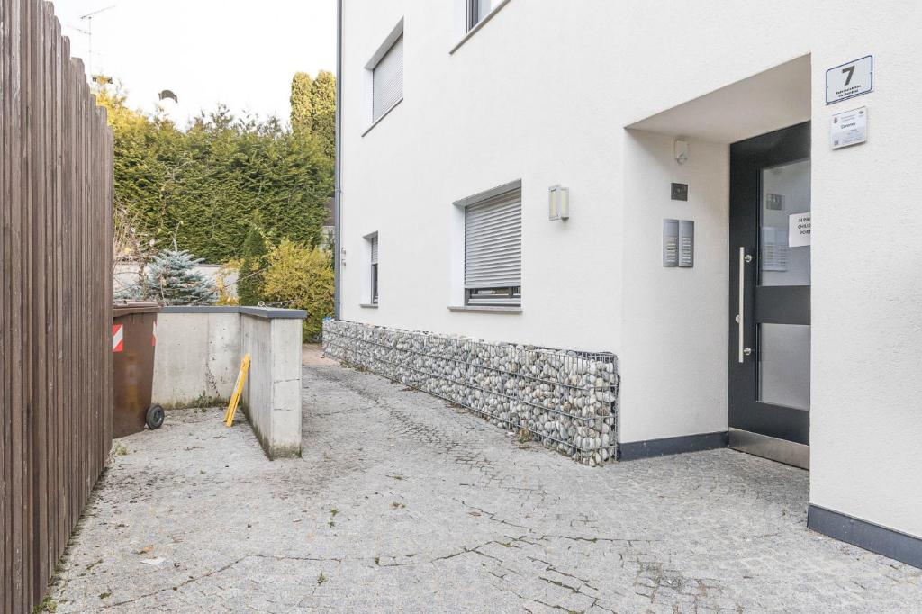 Budynek, w którym mieści się apartament