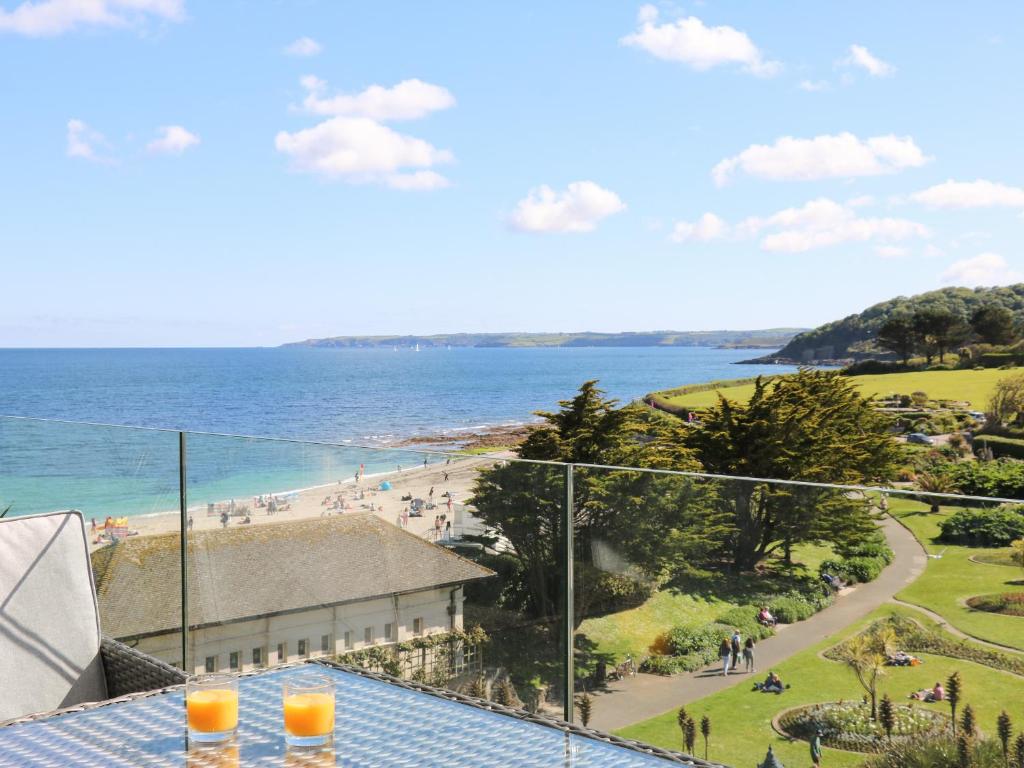 Seascape, Falmouth (updated prices 2024)