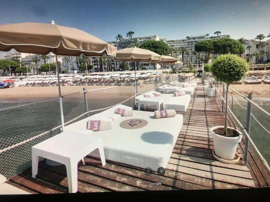 Reštaurácia alebo iné gastronomické zariadenie v ubytovaní Eider croisette