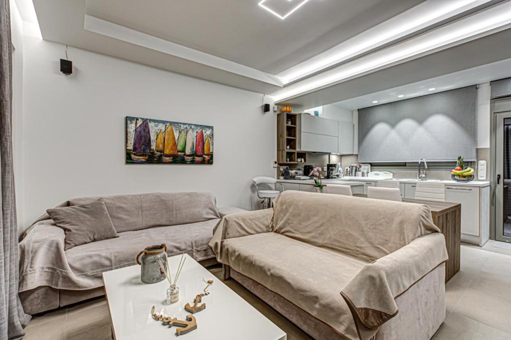 MnkStays A1 & A2 Deluxe Apartments Neo Psychiko, Athens