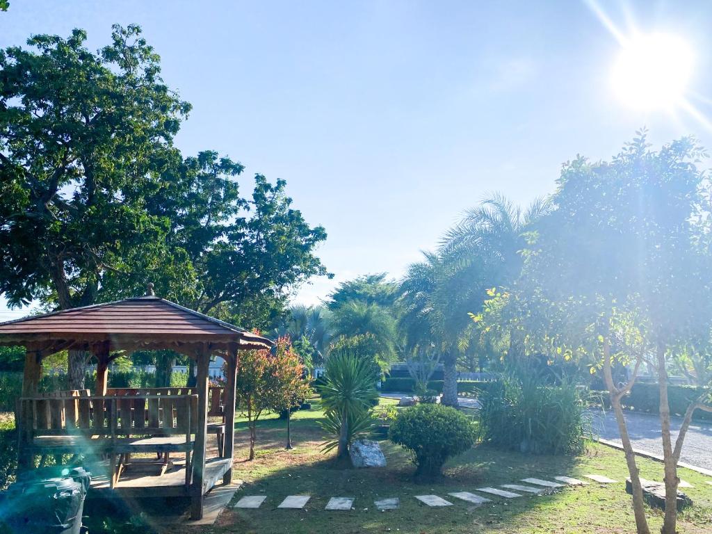 SP view Resort外面的花园