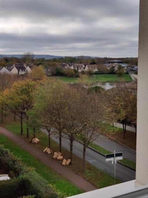 Fotografia z galérie ubytovania App 5 pers, parking, 3mn RER A, 40 mn du centre de Paris, Cergy le Haut v destinácii Cergy