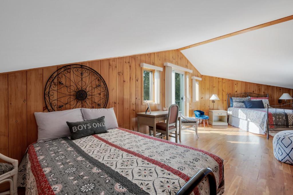 Postel nebo postele na pokoji v ubytování MontFJORD - Chalets, SPA et vue - ChantaFJORD #2