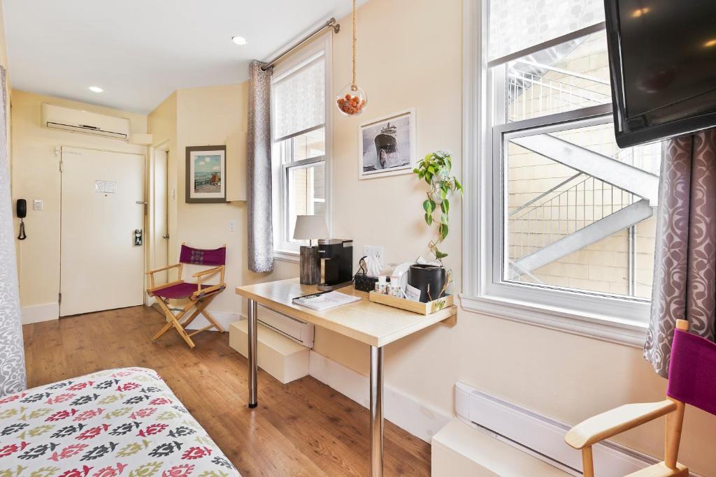 Auberge Château Des Tourelles - Par Aneyro - Resim 6