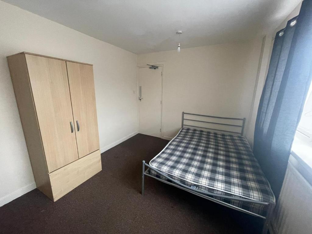Cheap and cheerful Room to Stay on Birmingham, Birmingham (updated