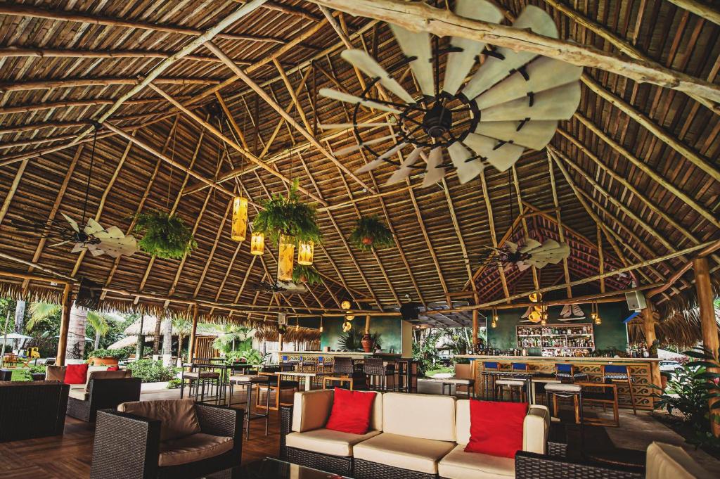 Restaurace v ubytování Bahia del Sol Beach front Boutique Hotel