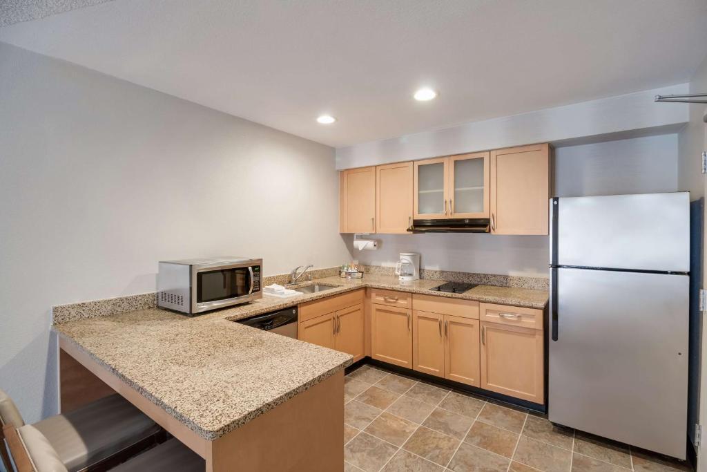 Sonesta ES Suites Huntington Beach Fountain Valley - Studio Suite King-Hearing Accessible