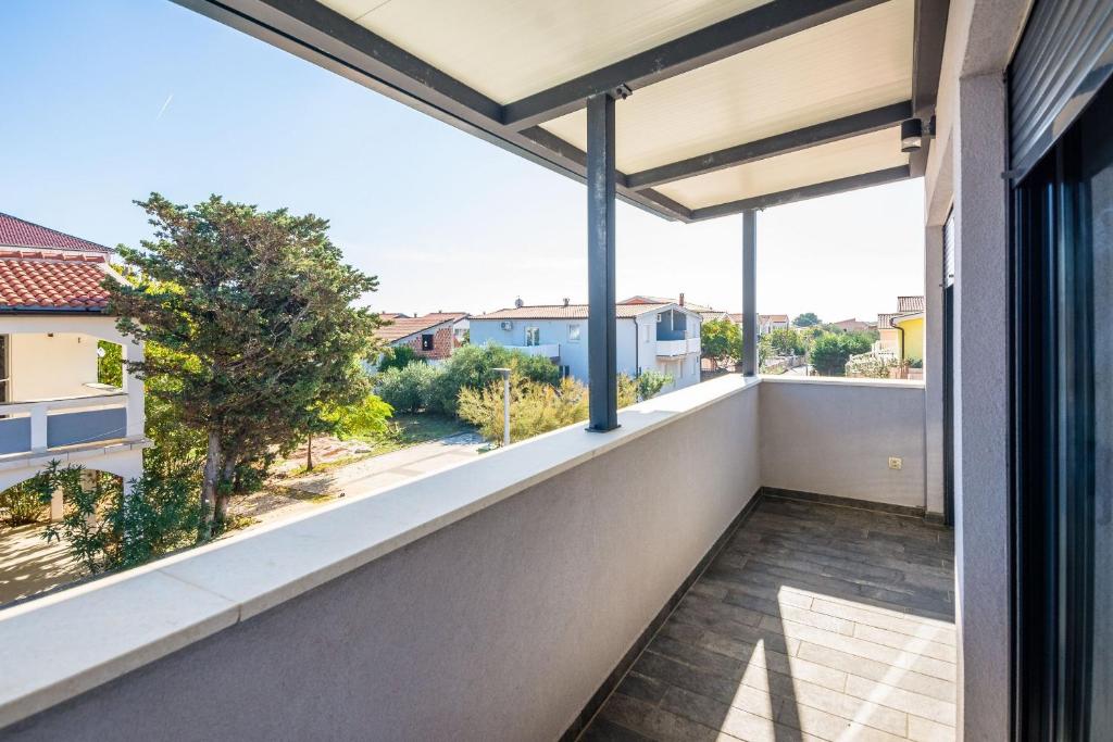 Fotografia z galérie ubytovania Holiday house with a parking space Vir - 20224 vo Viry