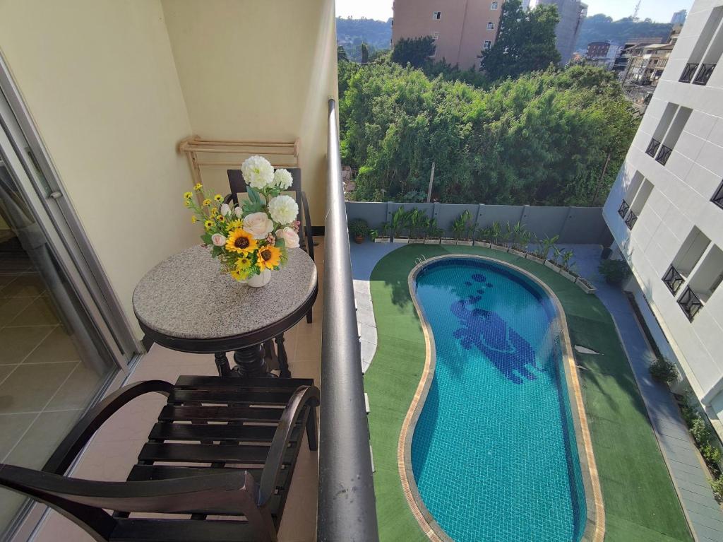 The Chanthong Residence and Hotel Pattaya - Resim 11